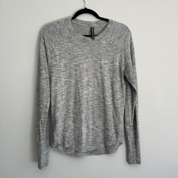 LN Athleta Long Sleeve Sweater, Size XS - Picture 1 of 4